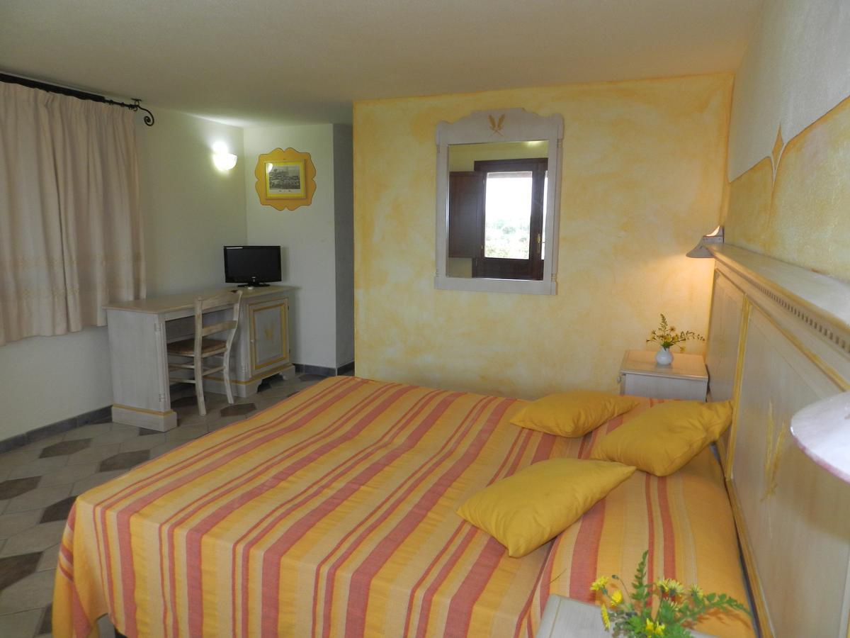Hotel Minnia Budoni Extérieur photo