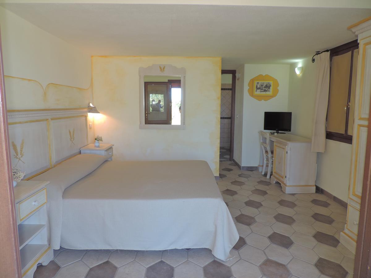 Hotel Minnia Budoni Extérieur photo