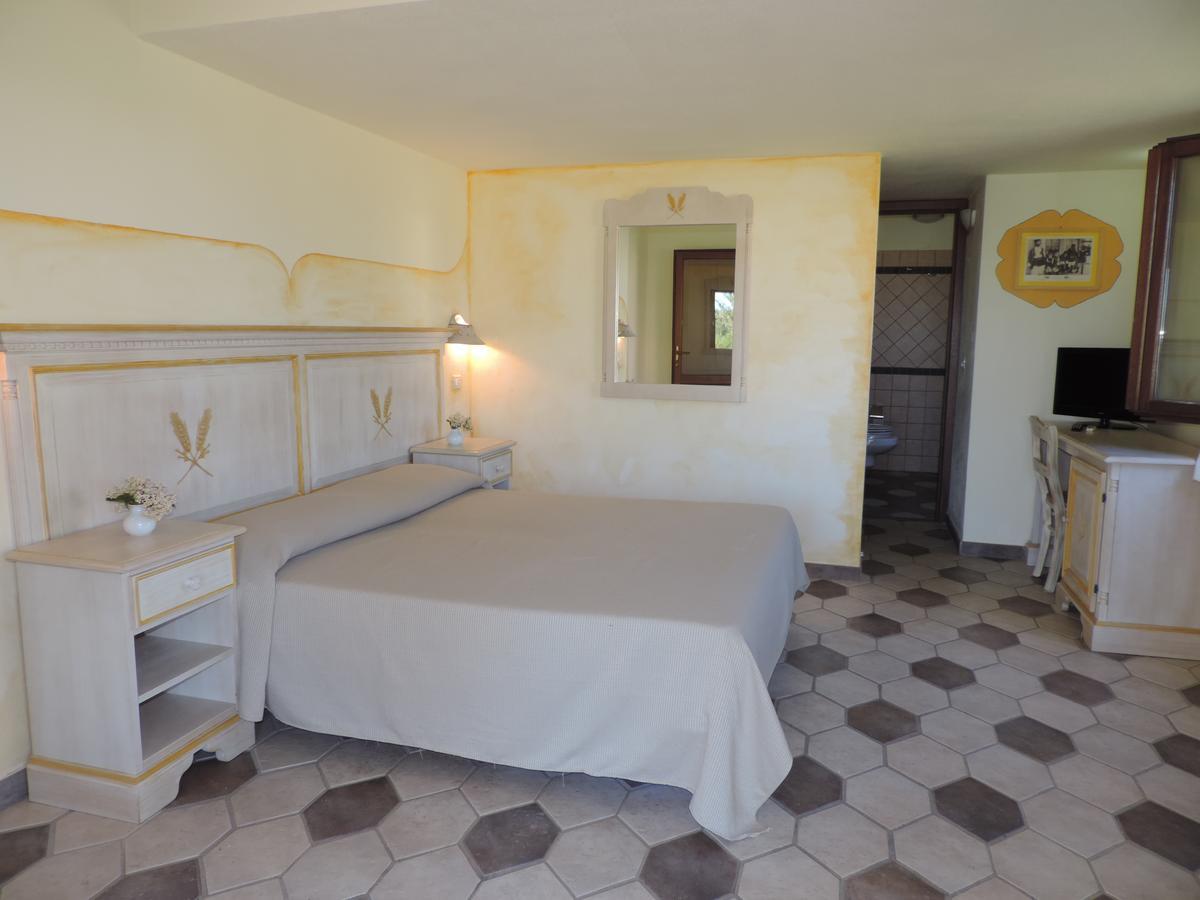 Hotel Minnia Budoni Extérieur photo