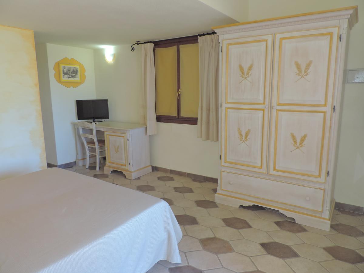Hotel Minnia Budoni Extérieur photo
