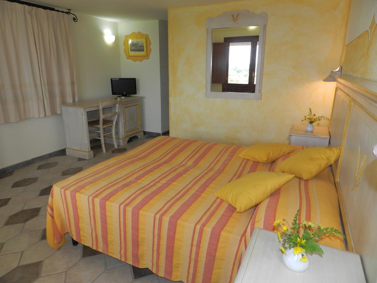 Hotel Minnia Budoni Extérieur photo