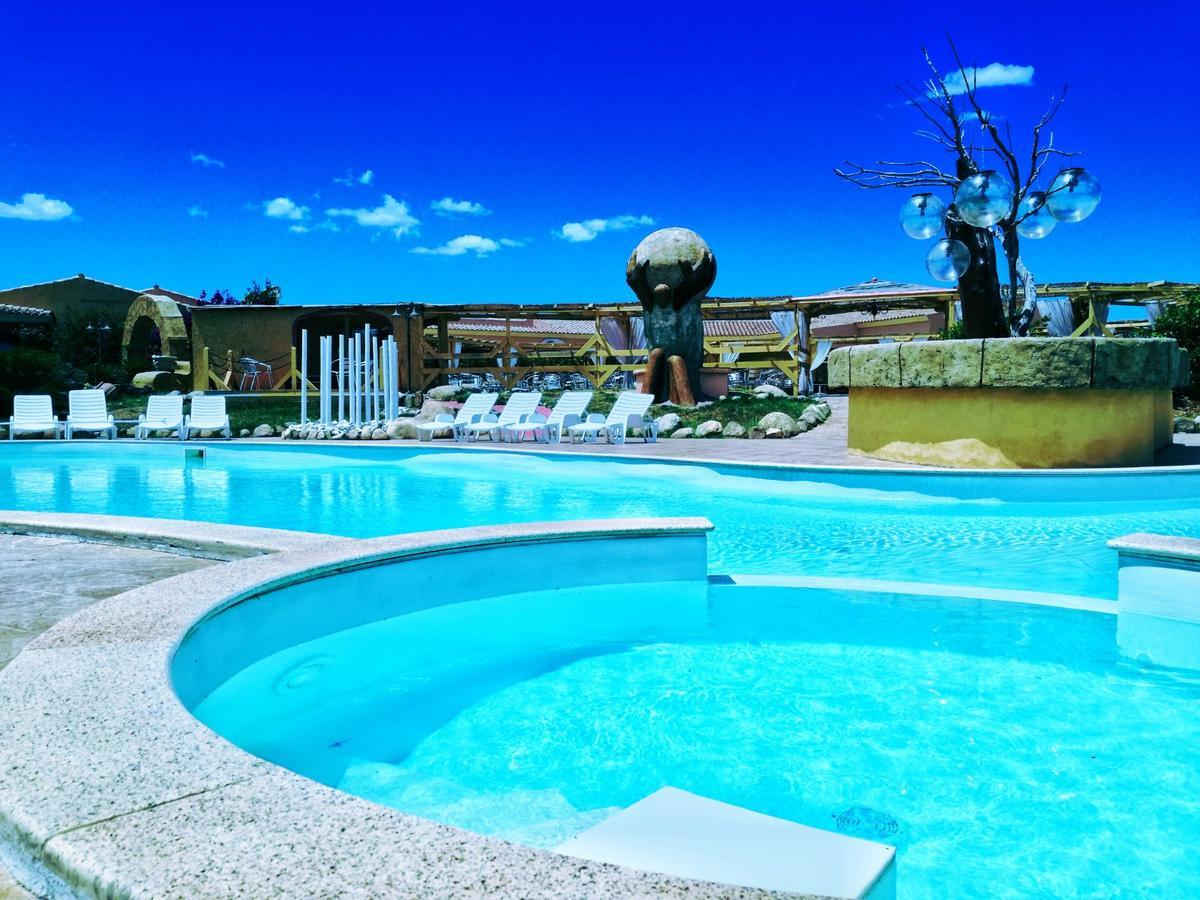 Hotel Minnia Budoni Extérieur photo